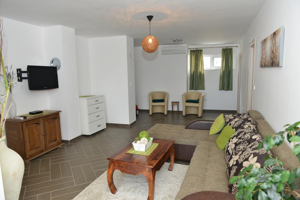 Apartments Kuljace 스베티스테판 외부 사진