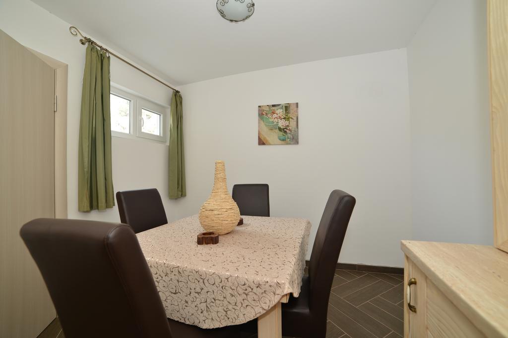 Apartments Kuljace 스베티스테판 외부 사진
