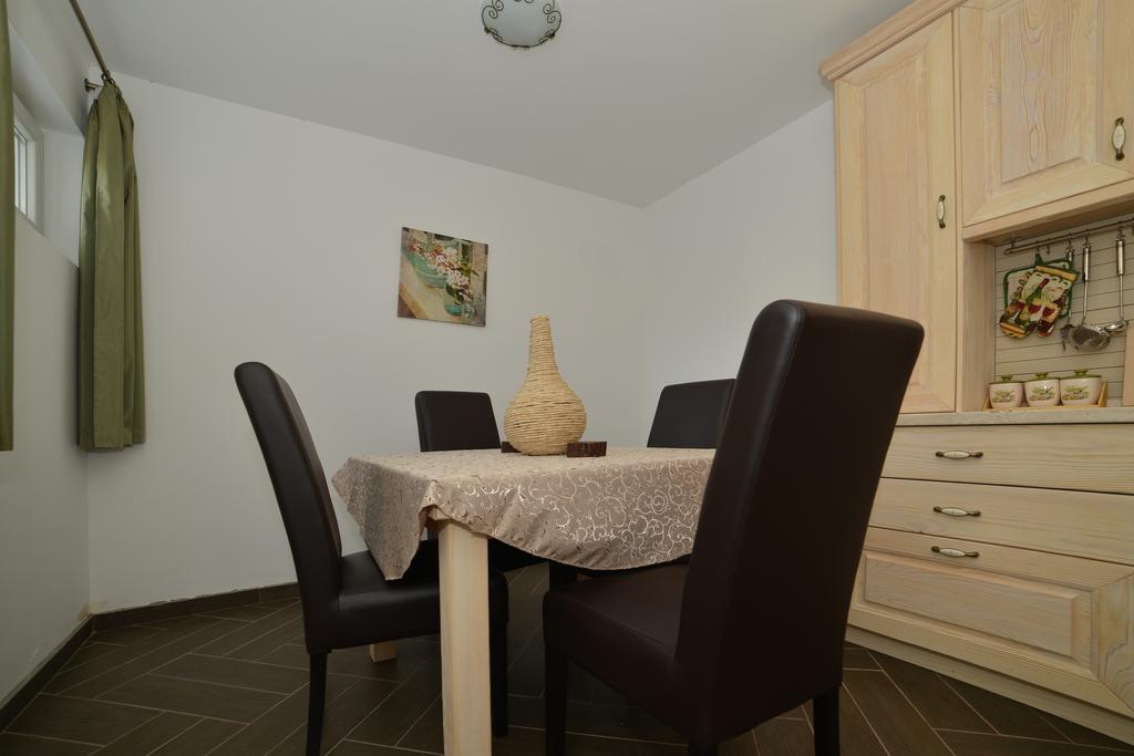 Apartments Kuljace 스베티스테판 외부 사진