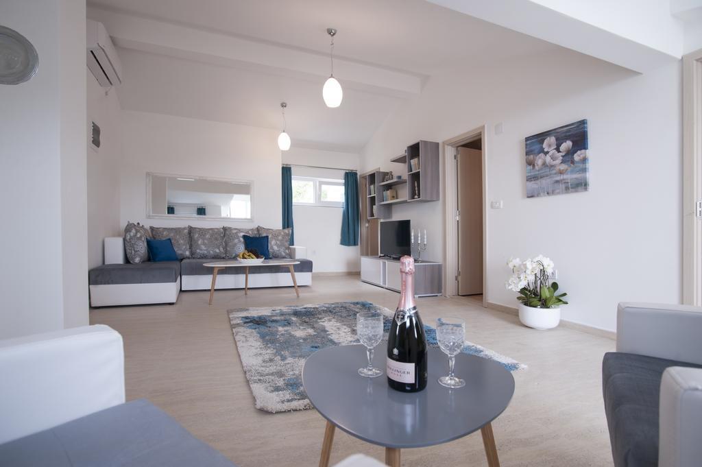 Apartments Kuljace 스베티스테판 외부 사진